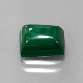 2.47カラットの天然マルチカラーグリーンマラカイト（7.9×6.2 mm・バゲット）