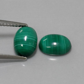 自然派の商品を探す ct マルチカラーグリーン マラカイト 宝石, オーバルカット, コンゴ からGemSelectで. 在庫あり、世界各国へ発送!