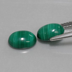 自然派の商品を探す ct マルチカラーグリーン マラカイト 宝石, オーバルカット, コンゴ からGemSelectで. 在庫あり、世界各国へ発送!