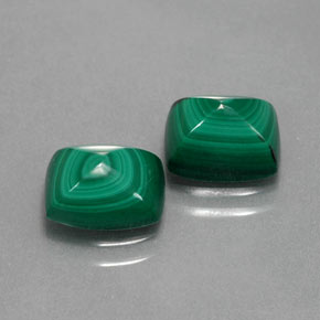 カラットの天然マルチカラーグリーンマラカイト（7.5×6 mm・バゲット）