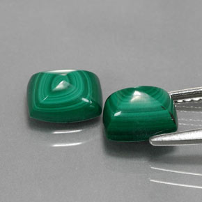 カラットの天然マルチカラーグリーンマラカイト（7.5×6 mm・バゲット）