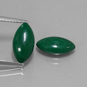 カラットの天然マルチカラーグリーンマラカイト（11.4×6 mm・マーキス）