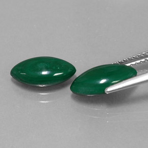 カラットの天然マルチカラーグリーンマラカイト（11.4×6 mm・マーキス）