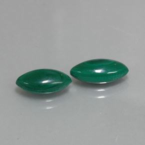 カラットの天然マルチカラーグリーンマラカイト（12×5.9 mm・マーキス）