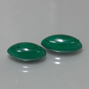 カラットの天然マルチカラーグリーンマラカイト（13.4×6.3 mm・マーキス）