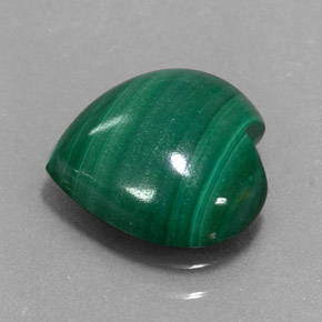 3.97カラットの天然マルチカラーグリーンマラカイト（11.1×10.8 mm・ハート型）