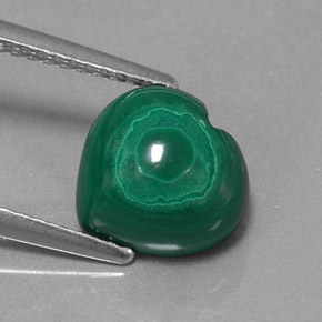 3.97カラットの天然マルチカラーグリーンマラカイト（9.2×8.8 mm・ハート型）