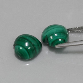 カラットの天然マルチカラーグリーンマラカイト（10.2×9.8 mm・ハート型）