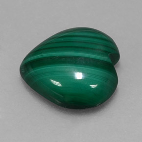 5.95カラットの天然マルチカラーグリーンマラカイト（12×11.8 mm・ハート型）