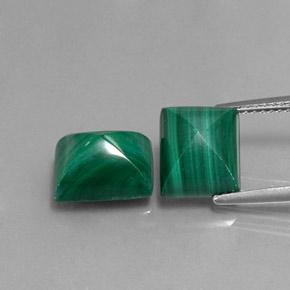 10.57カラットの天然ミディアムグリーンマラカイト（10×8.2 mm・バゲット）
