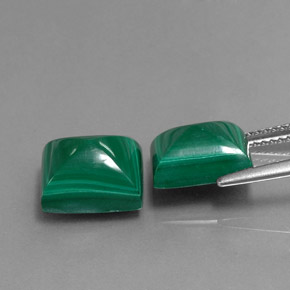 カラットの天然マルチカラーグリーンマラカイト（10.2×8.1 mm・バゲット）