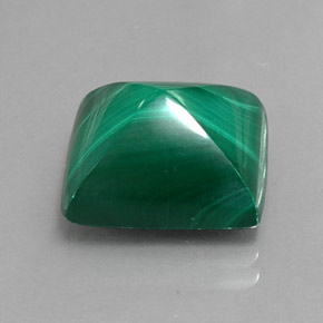 12.49カラットの天然マルチカラーグリーンマラカイト（13.2×11.2 mm・バゲット）