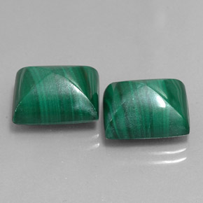 カラットの天然マルチカラーグリーンマラカイト（13.2×11.1 mm・バゲット）