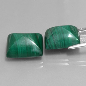 カラットの天然マルチカラーグリーンマラカイト（13.2×11.1 mm・バゲット）