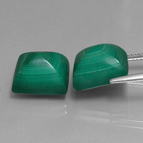 カラットの天然マルチカラーグリーンマラカイト（12.1×10.2 mm・バゲット）