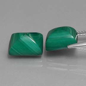 カラットの天然マルチカラーグリーンマラカイト（10.3×8 mm・バゲット）
