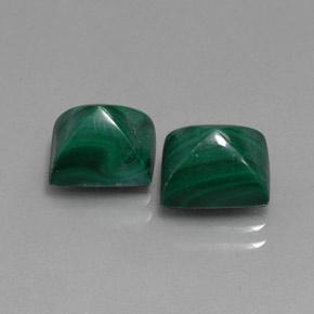 8.88カラットの天然ミディアムグリーンマラカイト（8.9×7.2 mm・バゲット）