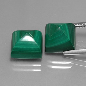 カラットの天然マルチカラーグリーンマラカイト（9.2×9.2 mm・四角）