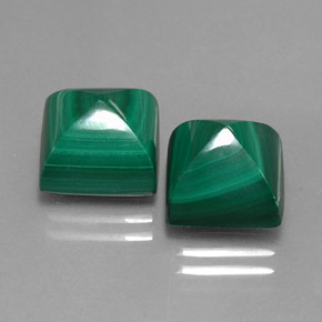 カラットの天然マルチカラーグリーンマラカイト（9.2×9.2 mm・四角）