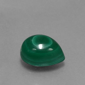 3.08カラットの天然マルチカラーグリーンマラカイト（8.8×6.9 mm・洋梨の形）