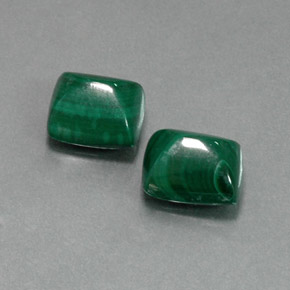 カラットの天然マルチカラーグリーンマラカイト（10×8.5 mm・バゲット）