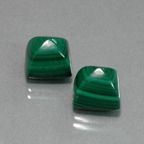 13.98カラットの天然マルチカラーグリーンマラカイト（9.3×8.4 mm・四角）