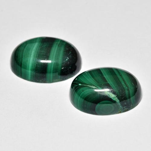 17.39カラットの天然マルチカラーグリーンマラカイト（14×11.1 mm・オーバルカット）