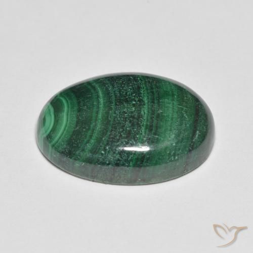 15.50カラットの天然ダークグリーンマラカイト（18.4×13.1 mm・オーバルカット）