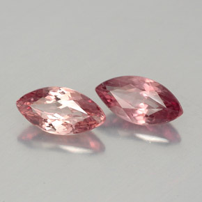 カラットの天然ピンクがかったローズマレーアン ガーネット（7.8×4 mm・マーキス）