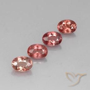 Shop natural 4.14ct 薄いレッド マレーシア産ガーネット gems, 楕円形, from タンザニア at GemSelect. In stock, global shipping!