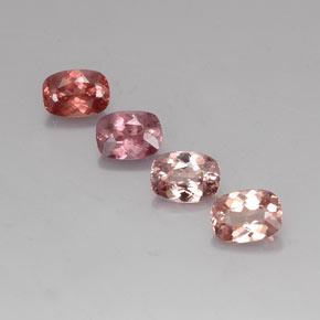 4.31カラットの天然マルチカラーマレーアン ガーネット（7.1×5.1 mm・クッションカット）