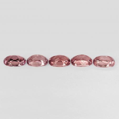 Shop natural 5.43ct ライトピンク マレーシア産ガーネット gems, クッション, from タンザニア at GemSelect. In stock, global shipping!