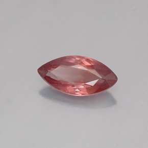 1.21カラットの天然ローズマレーアン ガーネット（9.7×4.8 mm・マーキス）
