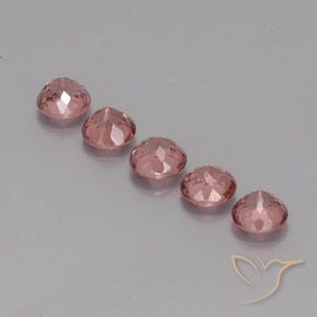 Shop natural 4.07ct 濃いローズピンク マレーシア産ガーネット gems, ラウンド, from タンザニア at GemSelect. In stock, global shipping!