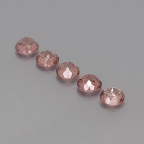 カラットの天然ピンクオレンジマレーアン ガーネット（5.00 mm・ラウンドカット）