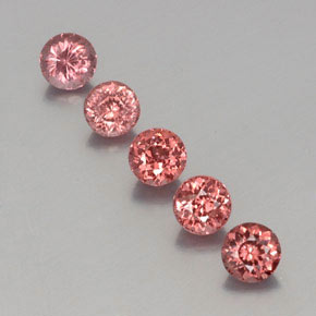 カラットの天然ピンクがかったローズマレーアン ガーネット（5.00 mm・ラウンドカット）