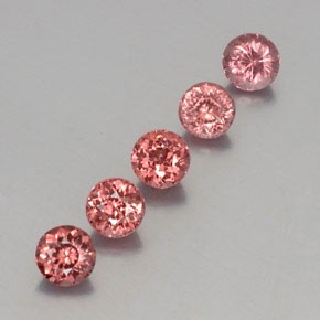 カラットの天然ピンクがかったローズマレーアン ガーネット（5.00 mm・ラウンドカット）