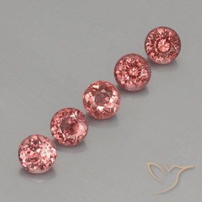 Shop natural 4.06ct ラズベリーピンク マレーシア産ガーネット gems, ラウンド, from タンザニア at GemSelect. In stock, global shipping!