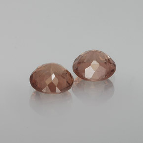 カラットの天然ピンクがかったローズマレーアン ガーネット（5.55 mm・ラウンドカット）