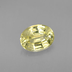 1.35カラットの天然黄色がかった緑マリガーネット（7.8×6 mm・オーバルカット）