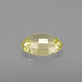 1.35カラットの天然黄色がかった緑マリガーネット（7.8×6 mm・オーバルカット）