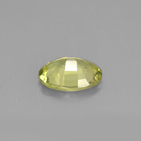 1.01カラットの天然黄色がかった緑マリガーネット（7.6×5.5 mm・オーバルカット）