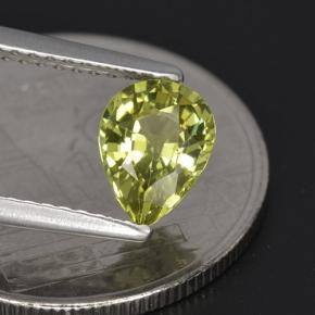 1.00カラットの天然黄色がかった緑マリガーネット（7.2×5.5 mm・洋梨の形）