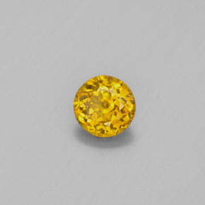 0.51カラットの天然緑がかった黄色マリガーネット（4.78 mm・ラウンドカット）