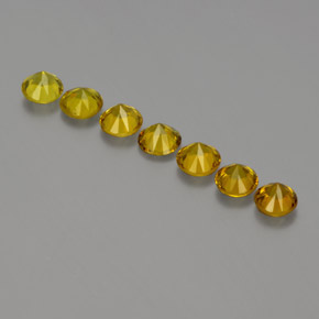 Shop natural ct 緑ががかったゴールド リトルガーネット gems, ラウンド, from マリ at GemSelect. In stock, global shipping!