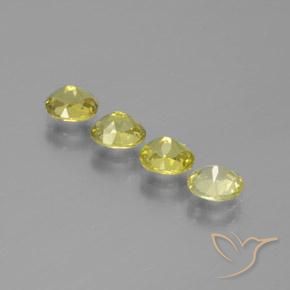 Shop natural 2.45ct ミディアムイエロー リトルガーネット gems, 楕円形, from マリ at GemSelect. In stock, global shipping!