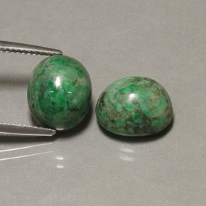 カラットの天然グリーンマウシットシット（12.1×10 mm・オーバルカット）