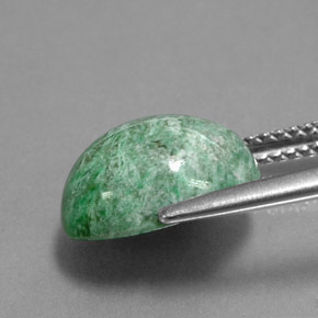 4.99カラットの天然グリーンモーシットシット、オーバルカット、オペーク