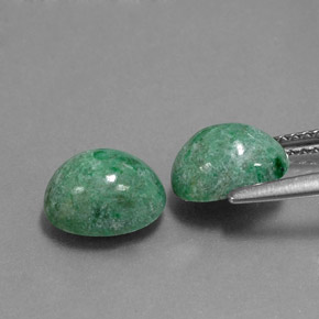 カラットの天然グリーンマウシットシット（8.7×6.9 mm・オーバルカット）