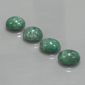 カラットの天然グリーンマウシットシット（9.6×7.6 mm・オーバルカット）